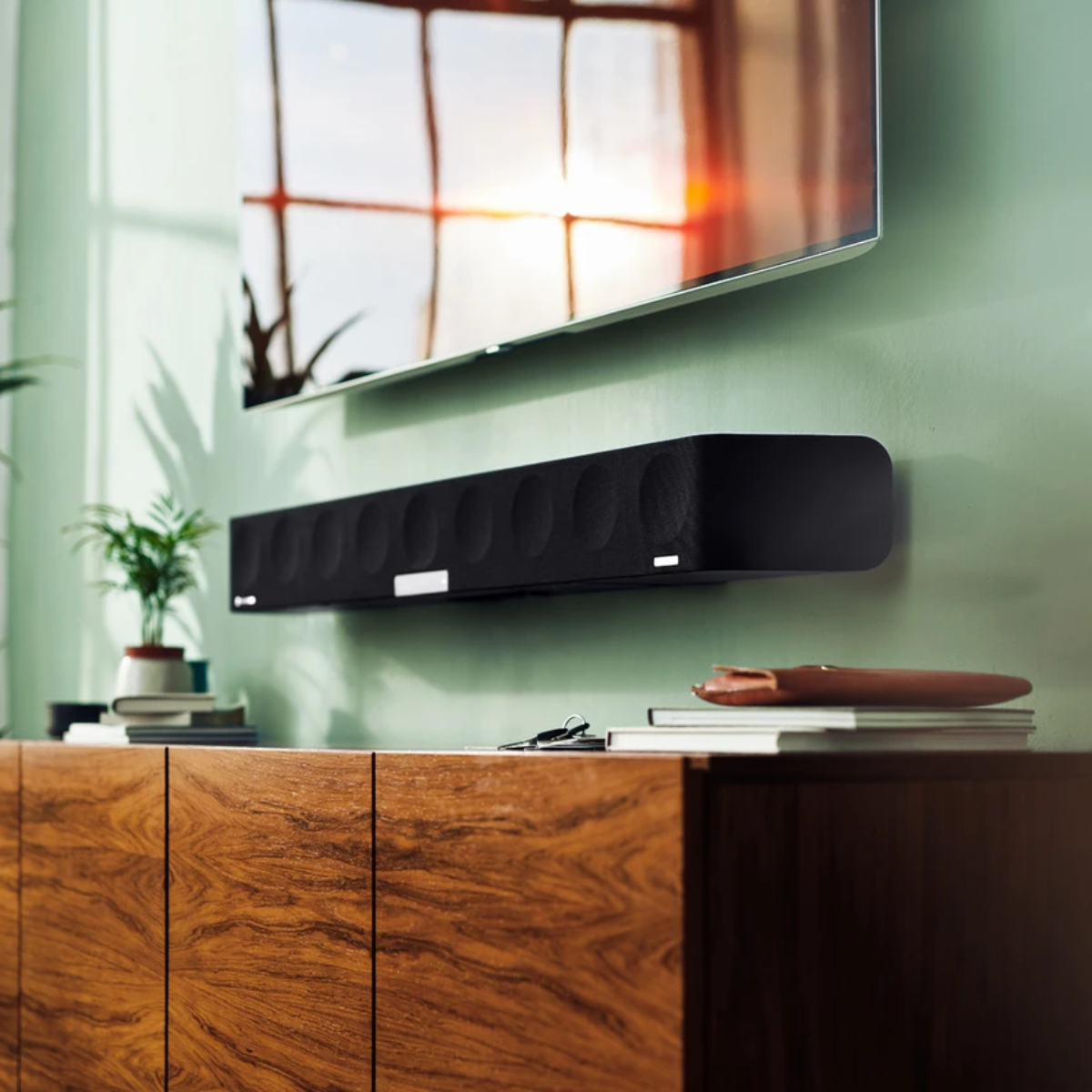 Sennheiser AMBEO Soundbar Max Wall Mount