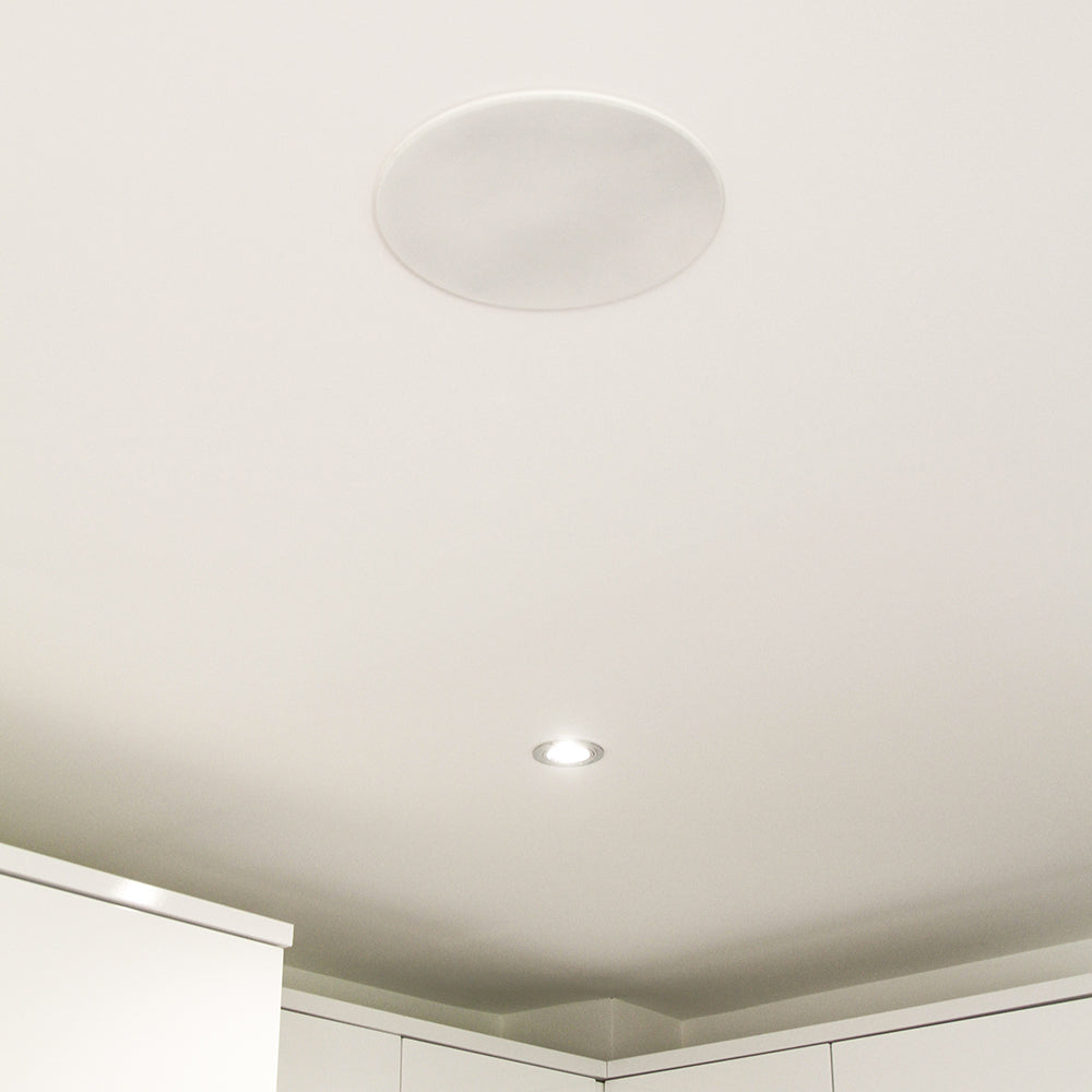 Ceiling with recessed speaker fixture