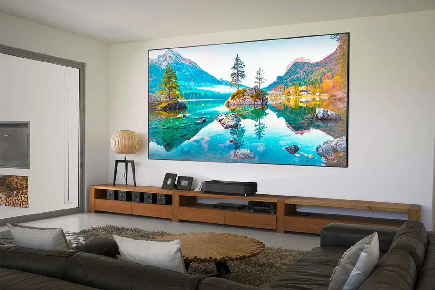 Epson EH-LS800B 4K PRO-UHD Laser Projection TV